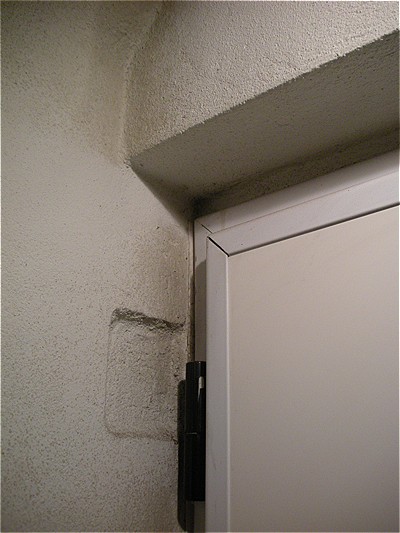 Porta con Muffa. Foto del 2012.