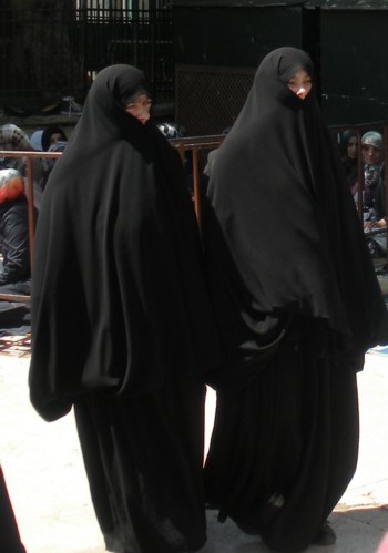 Dart Vaders. Ataturk aveva abolito il velo, da qualche anno è ritornato.