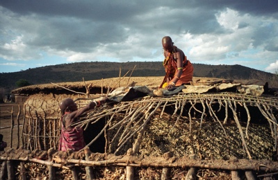 Novi Ligure (AL) Il Geometra Aristo Gittone ripara il tetto del Comune