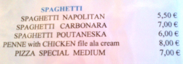 Poutaneska. Ci sarà qualcosa di polacco. Con il pollo ed il file a la cream è inquietante. E poi spaghetti con la pizza, un must.
