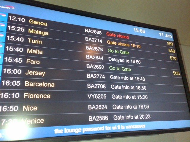 Alle 3 e fischia ci dicono che il cancello è chiuso, i Britannici in confusione.