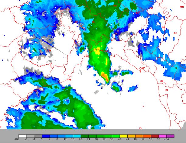 Temporale nevoso. Sono invidiato da tutti i maniaci della neve. Fanculo.